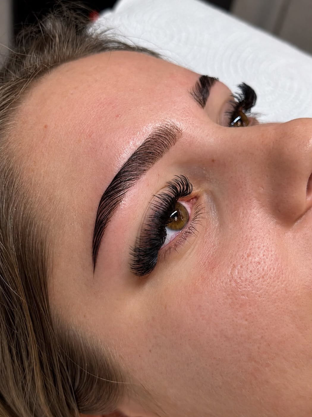Gelaminierte Braue und Wimpernverlängerung bei CENTRALBEAUTY